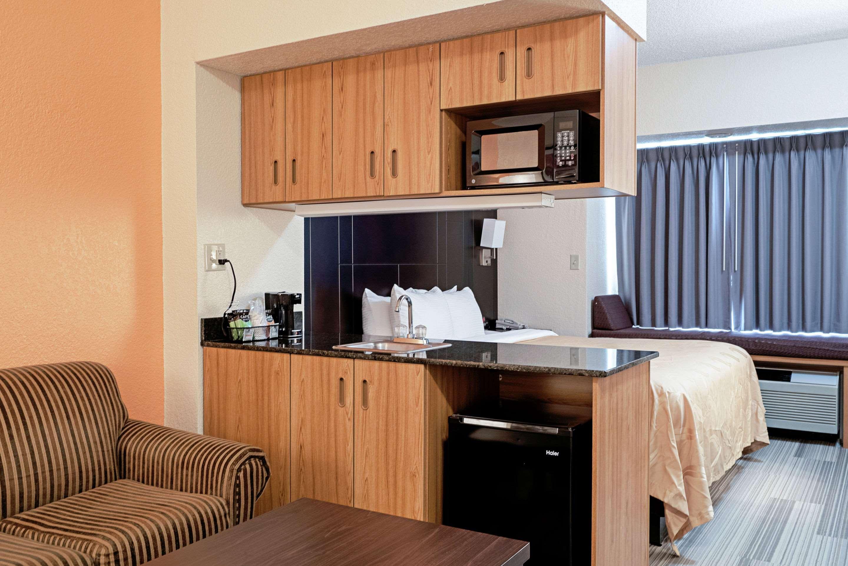 Quality Inn & Suites Robbinsville Ngoại thất bức ảnh