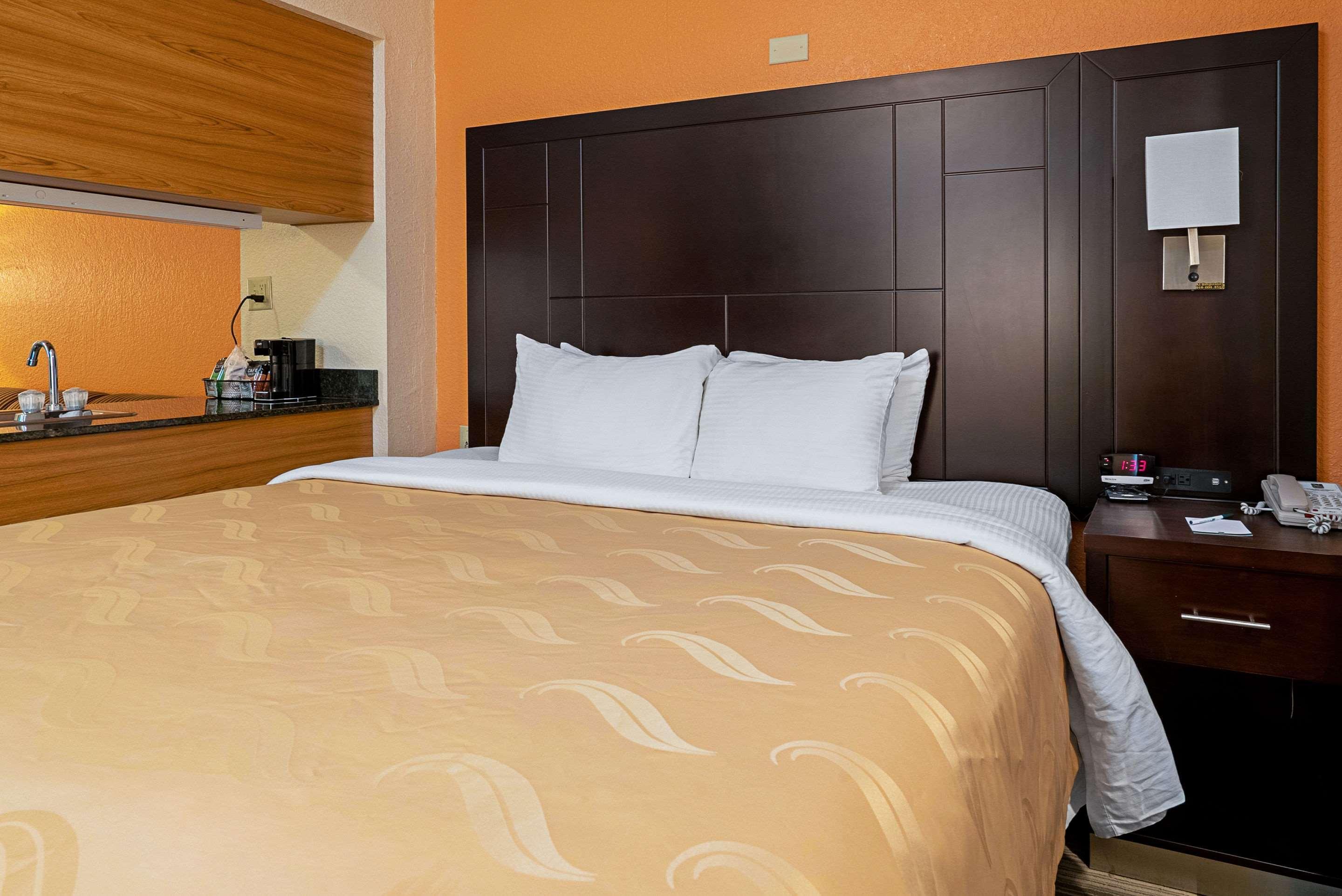 Quality Inn & Suites Robbinsville Ngoại thất bức ảnh