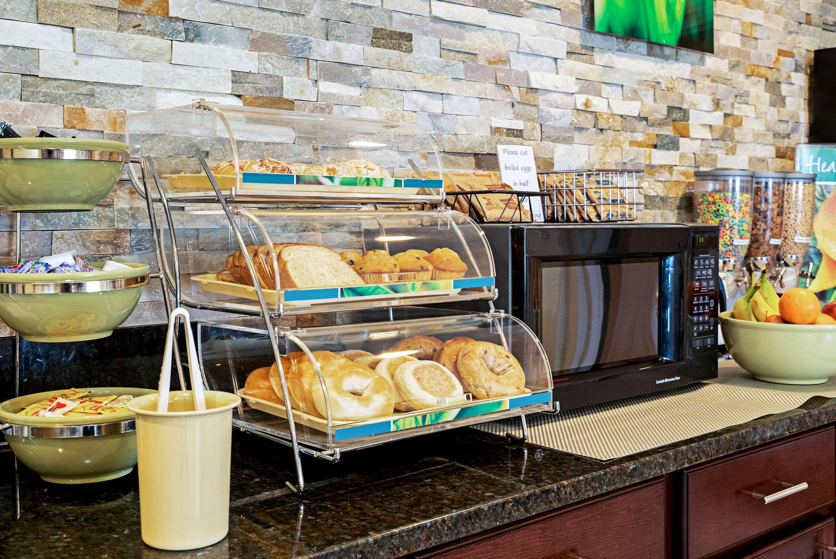 Quality Inn & Suites Robbinsville Ngoại thất bức ảnh