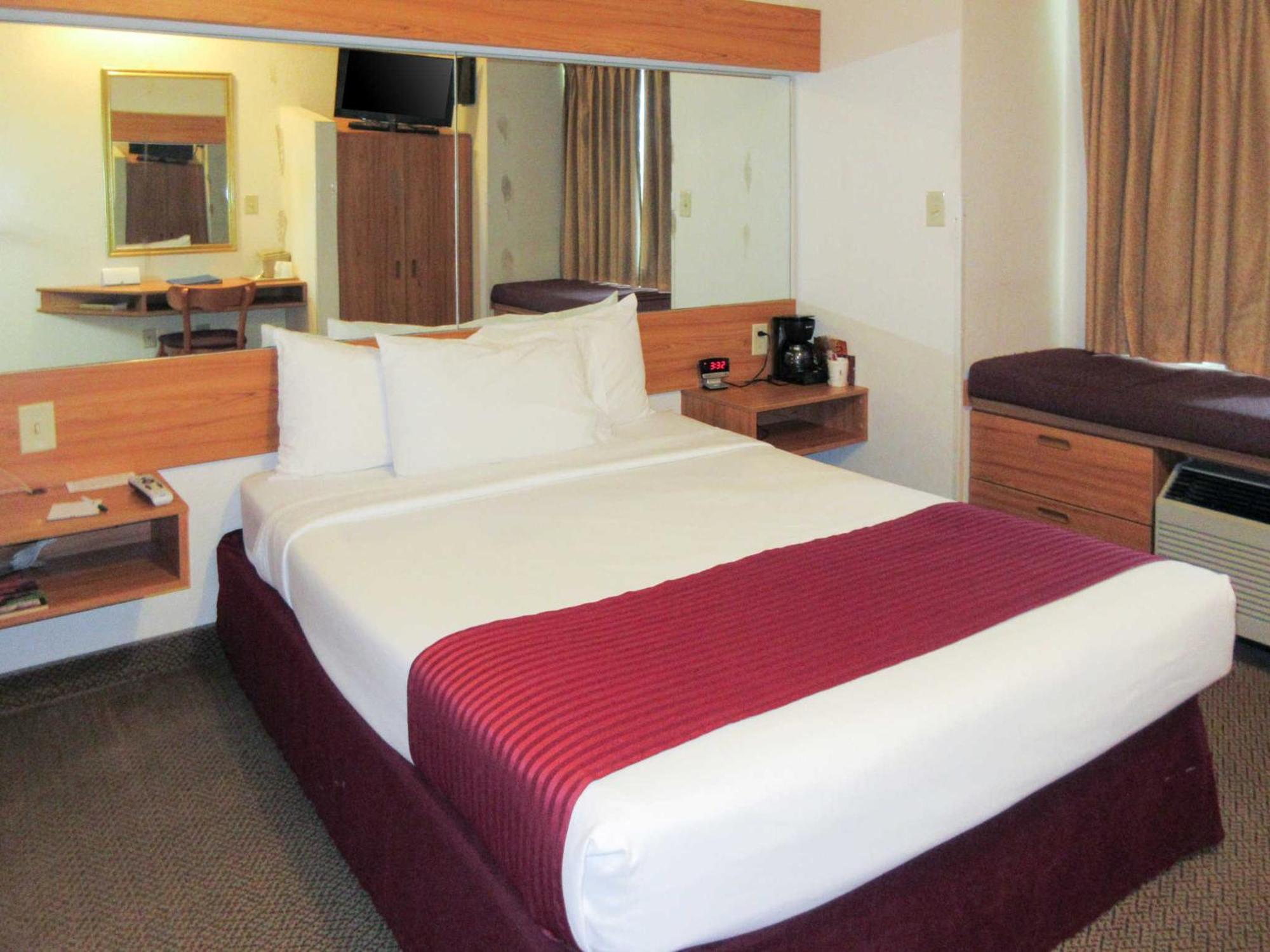 Quality Inn & Suites Robbinsville Ngoại thất bức ảnh
