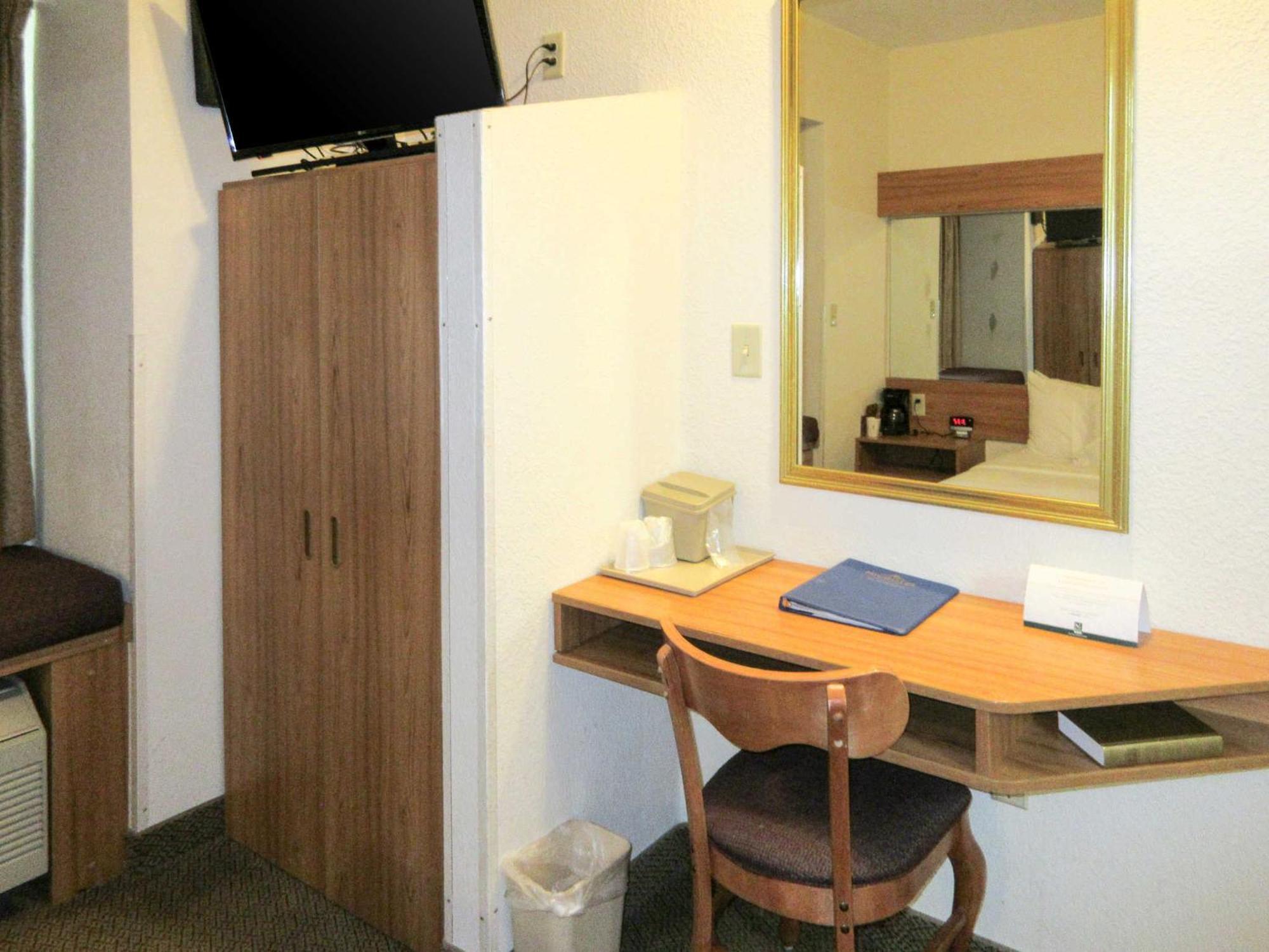Quality Inn & Suites Robbinsville Ngoại thất bức ảnh