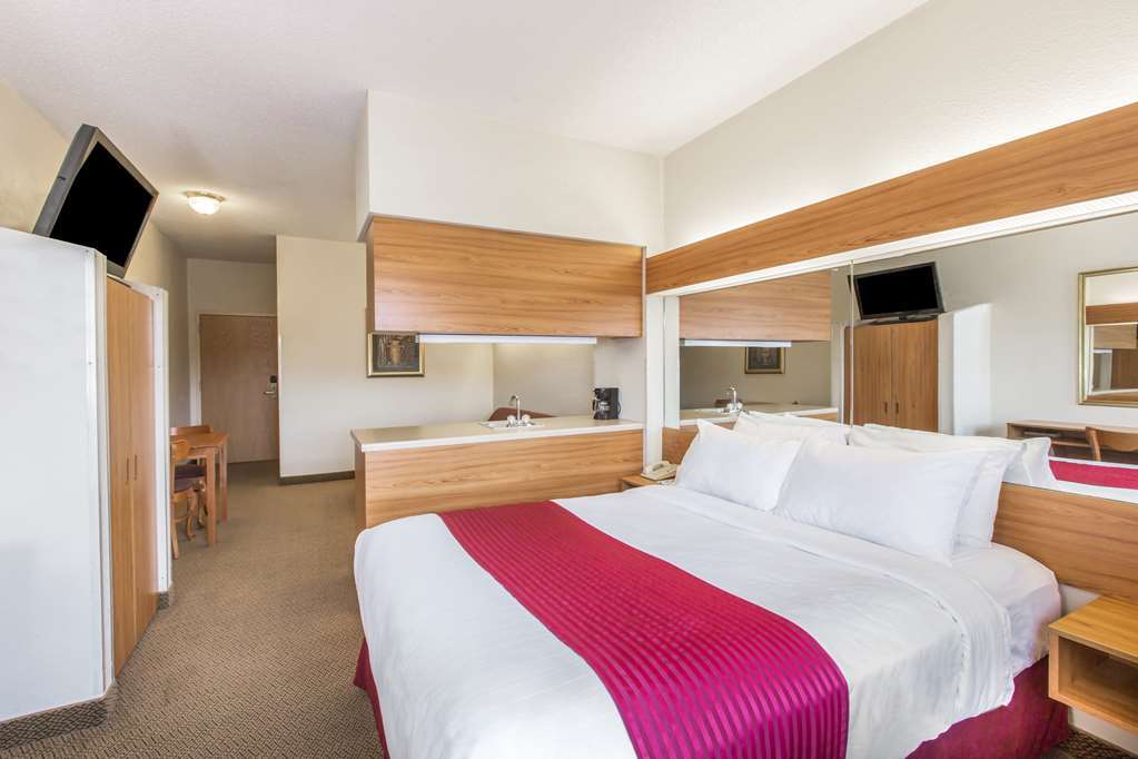 Quality Inn & Suites Robbinsville Phòng bức ảnh